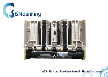 ATM 기계는 주식에서 이동식 기계 장치 1750053977를 죄는 WINCOR CMD-V4를 분해합니다